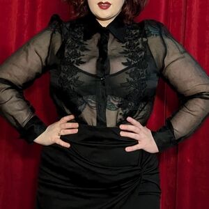 Vintage Y2K sheer 100% silk chiffon button up blouse with floral embroidery - L